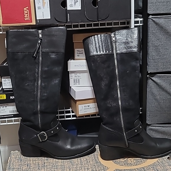 Boots - Picture 2 of 5